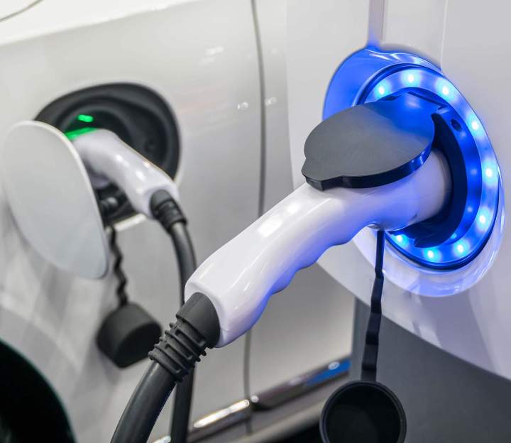 Installation de borne de recharge pour véhicules électriques à domicile